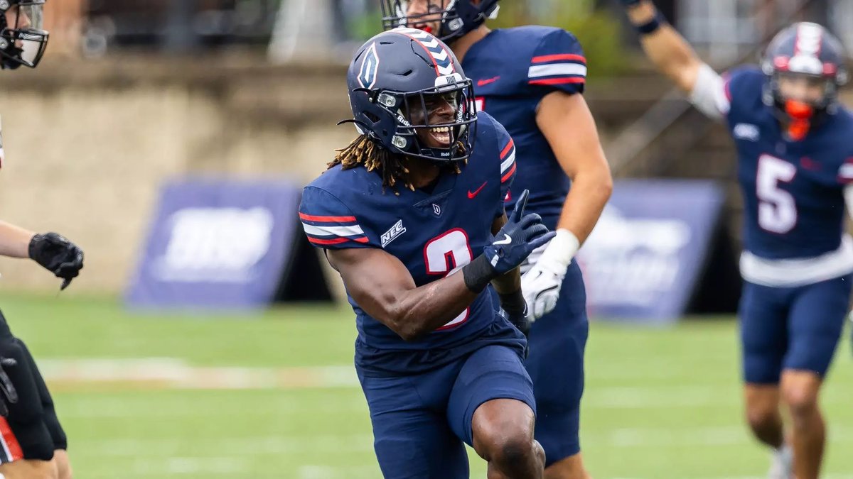 Jaheim Johnson (Jah) 6’6 250 tweet media