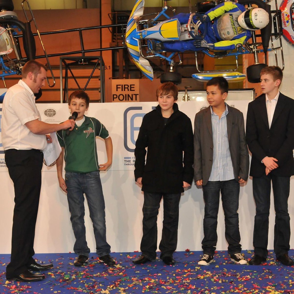 george (left), alex (second to right), and lando (top) back in the karting days 🥺