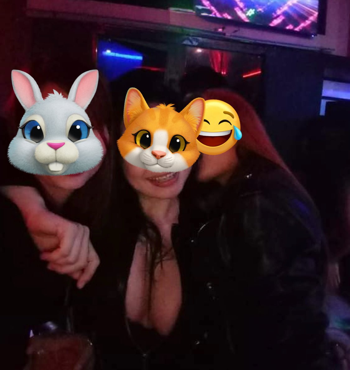 เบื้อผู้ชายขี้กั๊ก 
อยู่กะเพื่อน Happy ที่สุดล้าววววว  #Realหญิงพิษณุโลก