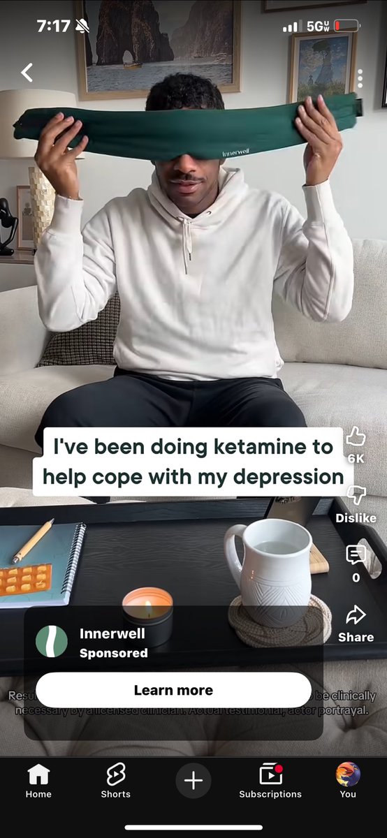 birdboy___'s tweet image. This ad ??? HUH??