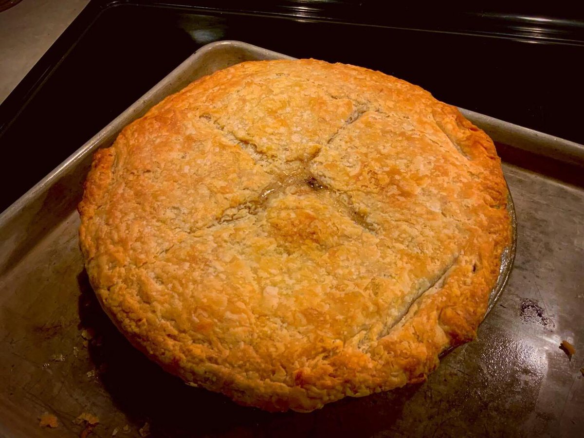 homevsfastfood's tweet photo. [Homemade] Leftovers - Turkey Pot Pie
👉 https://t.co/J4kfnLdrNE
#LeftoverTurkey #PotPieRecipe #HomemadeCooking #ComfortFood #FoodieFavorites #homecooking #food #recipes #foodpic #foodie #foodlover #cooking #hungry #goodfood #homecookingvsfastfood https://t.co/dpGOdMmQhp