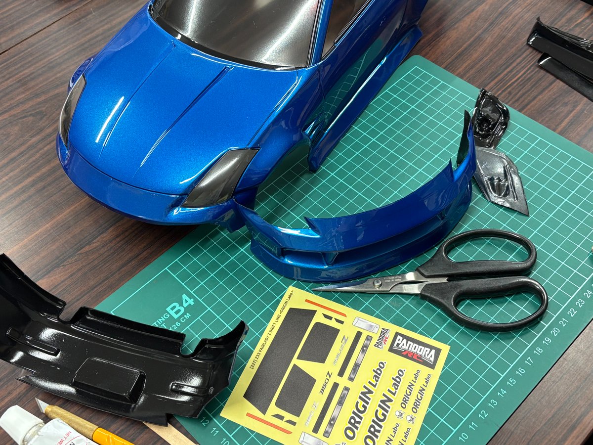 最近の作業風景をぜひ！製作途中のワクワク感を共有しましょう😍
#パンドラRC #pandorarc #ドリラジ #rcbuilds