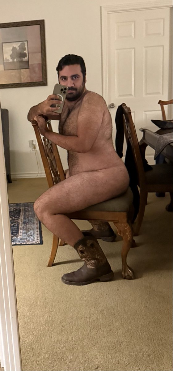 Archibearbottom's tweet photo. #Gay #LGBT #Gay_bear #Bearded_man #Hairy_chest #Hairy_Body  #Boots https://t.co/fYo7d6WOBJ