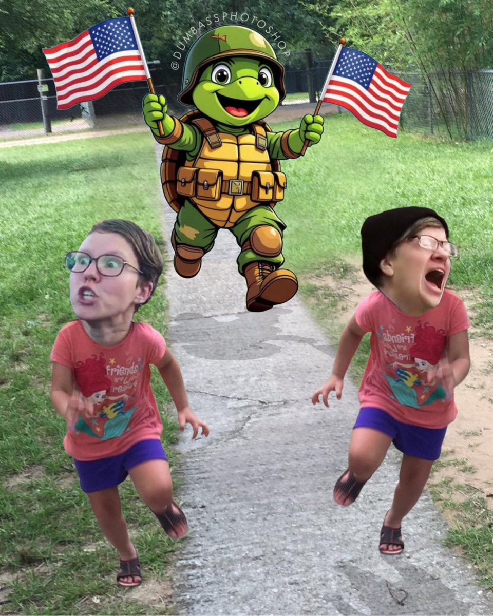 DumbassPhotoshp's tweet image. Nobody outruns this patriotism. 🇺🇸