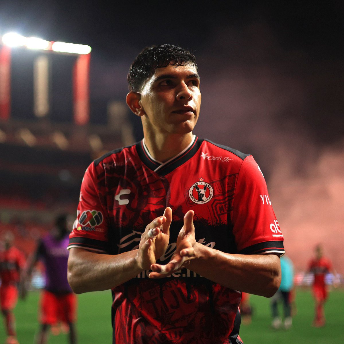 ChivasXtra_'s tweet image. ❗️🚨 𝗕𝗥𝗘𝗔𝗞𝗜𝗡𝗚: Chivas podría pelearse con el América el fichaje de Kevin Castañeda.

🗞️ @vwario7