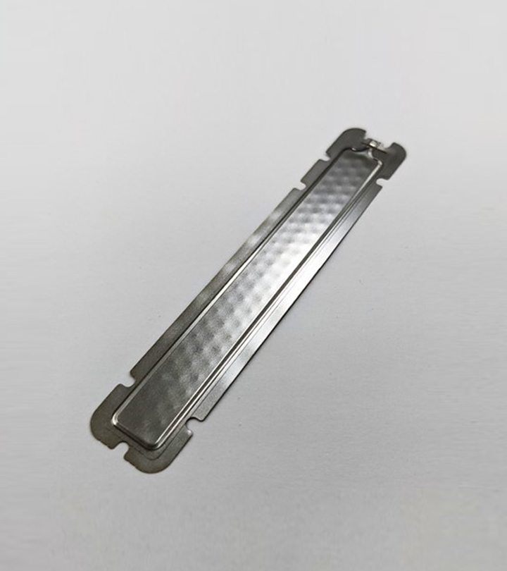 ／
📣お知らせ
「新潟県知事賞」を受賞しました！
＼

公益社団法人 発明協会主催
令和7年度「関東地方発明表彰」にて、
当社が開発したシート型の
超薄型ベイパーチャンバーが
新潟県知事賞を受賞しました✨

🧐そもそも…
ベイパーチャンバーとは？

熱を“面全体”に広げて冷やすための