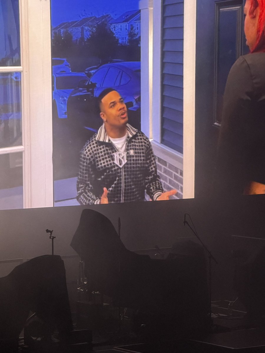 keithpurvis_sr's tweet image. This brother @mojobrookzz is everywhere…I’m at the #cuffingseasontour and @Lloyd_YG an Mijo Mojo makes an appearance.