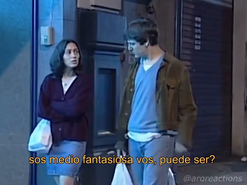 mi profe de canto me dijo que arme una coreo para cantar en la presentación de fin de año