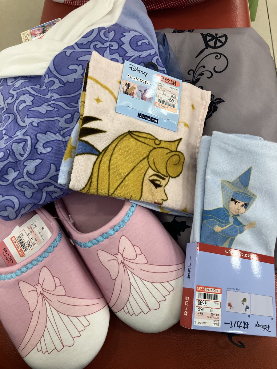 しまむらちはるさんコラボ、戦利品です。 オーロラ姫のルームウェア