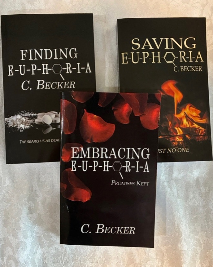 “Heartbreakingly beautiful…the kind of deeply emotional, second-chance love story that readers live for.” ~V. Emily
amazon.com/Embracing-Euph…
#SecondChanceRomance #romancesuspense #strongheroine #wrpbks