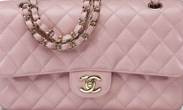 2000sphase's tweet photo. POV: you just bought your first CHANEL https://t.co/Dxoxa3eDv9