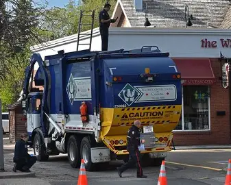 ToHomicides's tweet photo. A garbage truck driver has died after he was struck by his own vehicle in Scarboro. It happened at 8:30am at Morningside Avenue and Sewells Road. Emergency crews report that the driver had been hit by his own truck. He was pronounced dead at the scene.  
https://t.co/Va20n1uNGN https://t.co/58o0Z9rsrZ