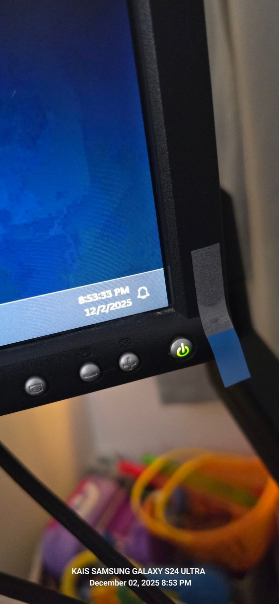 Wow notifications on every monitor taskbar now