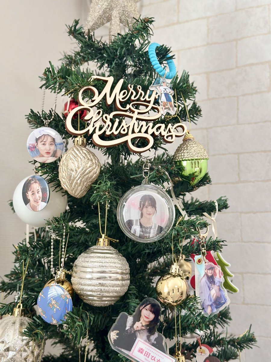 娘ズが飾り付けした今年のクリスマスツリー ゆっかとひかちゃんの視線
