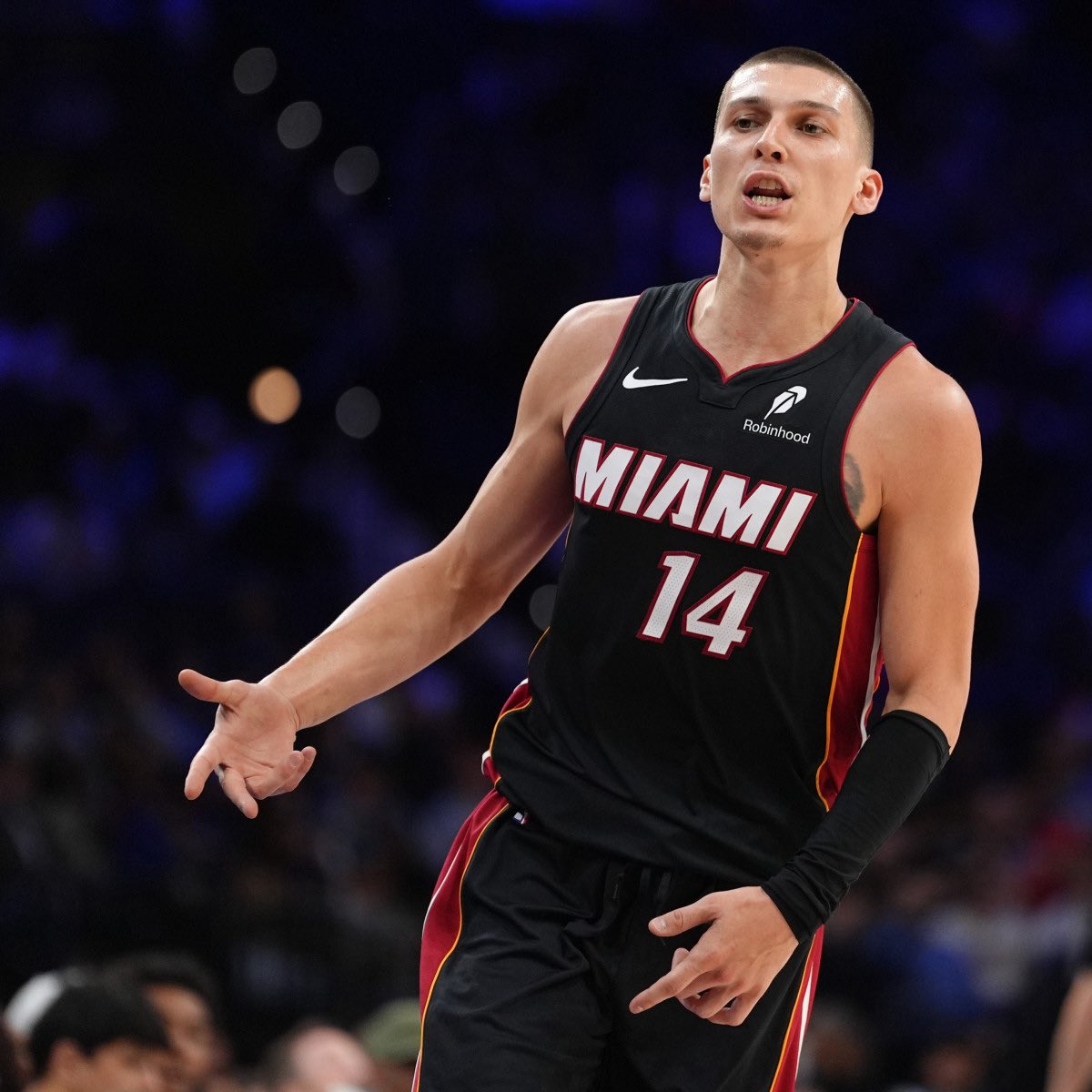 Battered Heat Fans tweet media