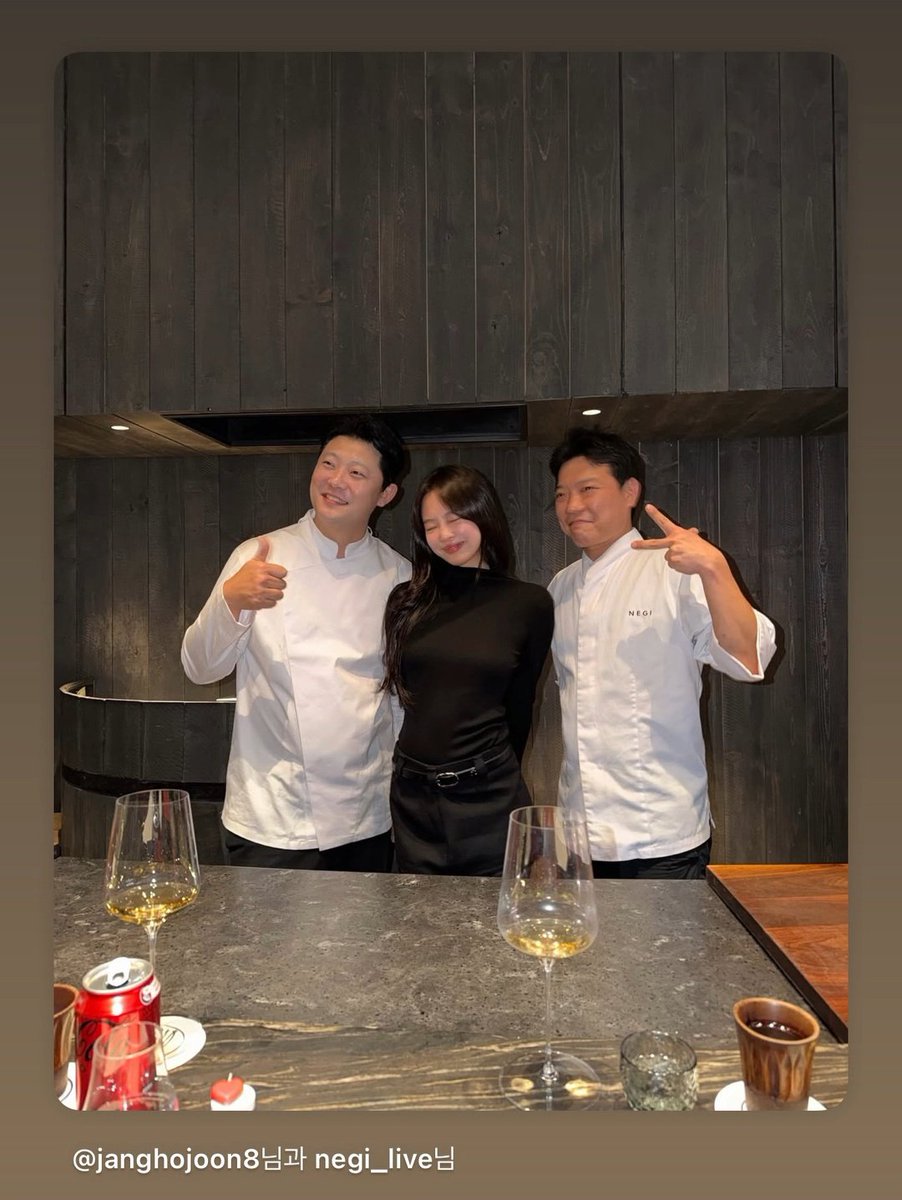 _jennieupdate's tweet image. 251203 Chef Jang Ho-joon’s Instagram update with #JENNIE

“Jennie visited NEGI LIVE ✨
We’re truly grateful that she enjoyed her meal,
and we look forward to the day we can meet again 🙏
Jennie is the best…! 👍👍”