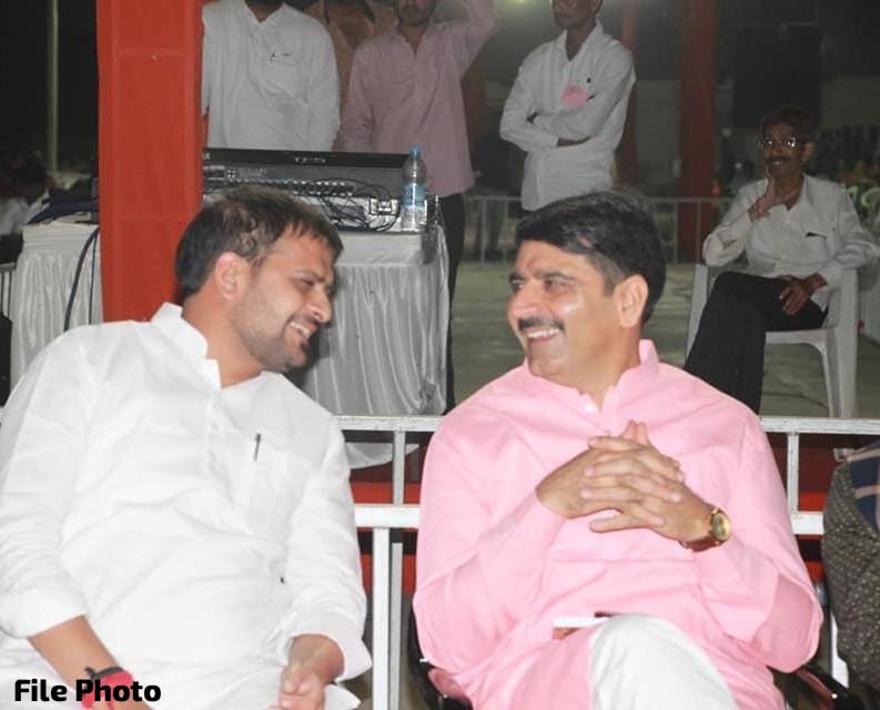 DrRutvij's tweet photo. ગુજરાત વિધાનસભાના માનનીય અધ્યક્ષ અને બનાસ ડેરીના ચેરમેન શ્રી @ChaudhryShankar જીને જન્મદિવસની હાર્દિક શુભેચ્છાઓ.  માઁ અંબાજી સદાય આપને ઉત્તમ અને દીર્ઘાયુ જીવન પ્રદાન કરે એવી પ્રાર્થના. https://t.co/A63NqSEoHn