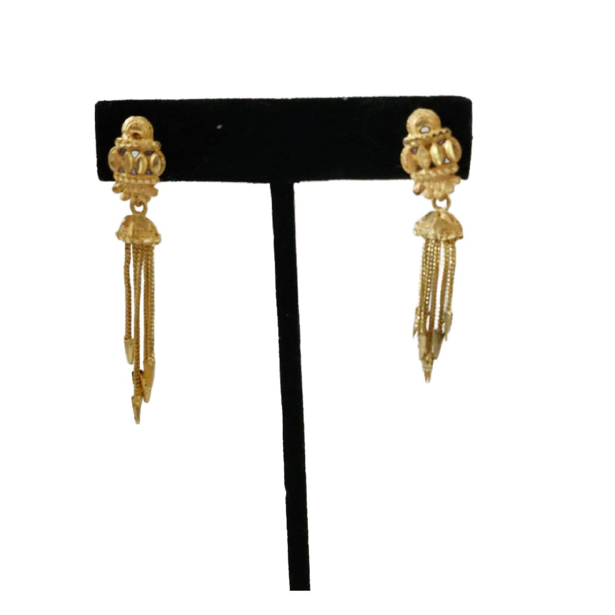 JunkYardBlonde's tweet photo. Vintage Gold Tone Tassel Pierced Earrings https://t.co/nnKkd05nI5 #Etsy #JunkYardBlonde #GoldDangle https://t.co/uhJFzMA05r