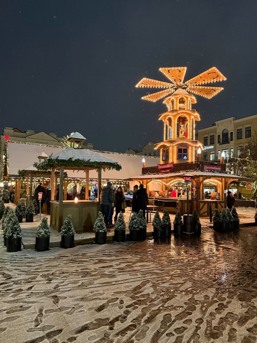 Binary_Defense's tweet image. Security is about people, and people come first.  We had a great time with @PDTechnology  at Christkindlmarkt in Carmel connecting with the community we protect. 

Ice skating. Reindeer. Cookies. Santa. 

A simple reminder of why the mission matters.