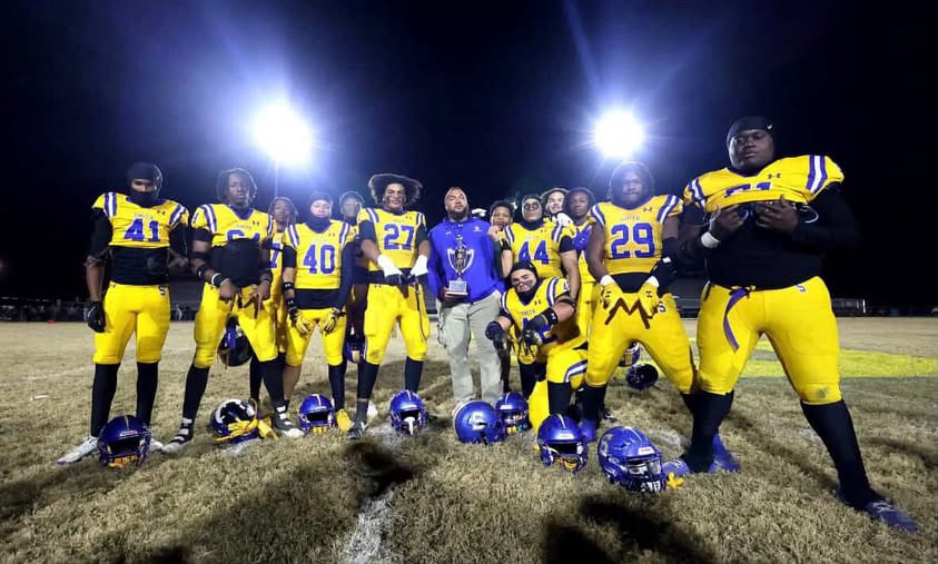 Blessed to receive 2nd team all region🙏🏾
<a href="/CoachCjMatt/">cj matthews</a> <a href="/OscarSmithFB/">Oscar Smith Football</a> <a href="/CoachSimmons_/">Coach Simmons</a>
