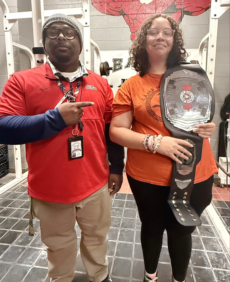 WHSPowerlifting's tweet image. Congratulations to sophomore Bella Porter on being this week’s “Powerlifter of the Week!” Bella has been consistently improving in the weight room and gaining some much-deserved confidence along the way. Congrats again, Bella!