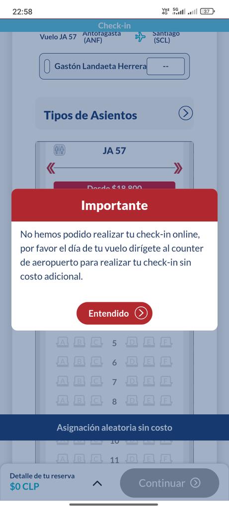 Gastonlanda's tweet photo. He estado tratando de hacer el check in y me sale esto en @VuelaJetSMART , espero que sea el único del vuelo con el problema o el counter estará repleto 🥲 https://t.co/s2yjK2F1ys