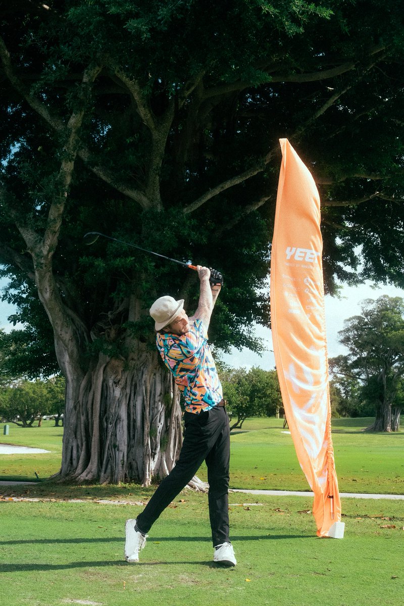 fxnction tweet media