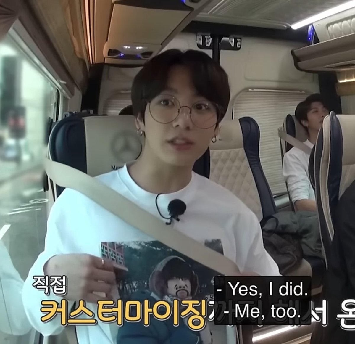 Nivik123's tweet image. #RUNBTS 53

#JUNGKOOK looked so cute back than 😘