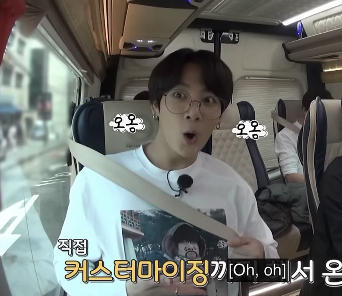 Nivik123's tweet image. #RUNBTS 53

#JUNGKOOK looked so cute back than 😘