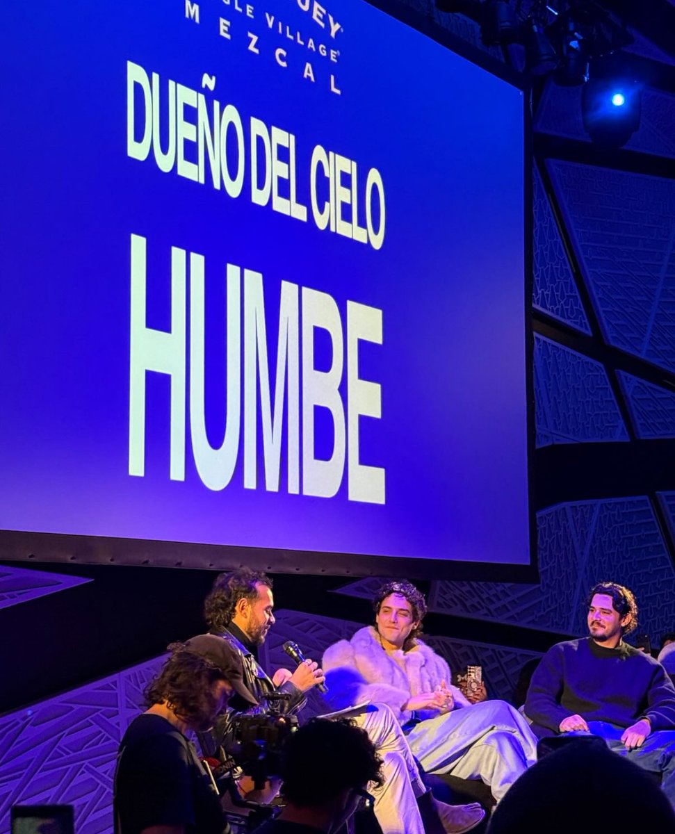 updateshumbe's tweet photo. ☁️ humbe en el evento de “listening party y q&amp;a” de hoy en nueva york https://t.co/yHWbonpwPn