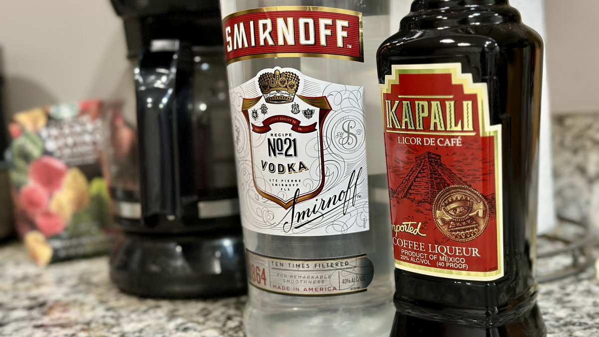 JohnnyRayBee's tweet image. On of THESE kind of nights??