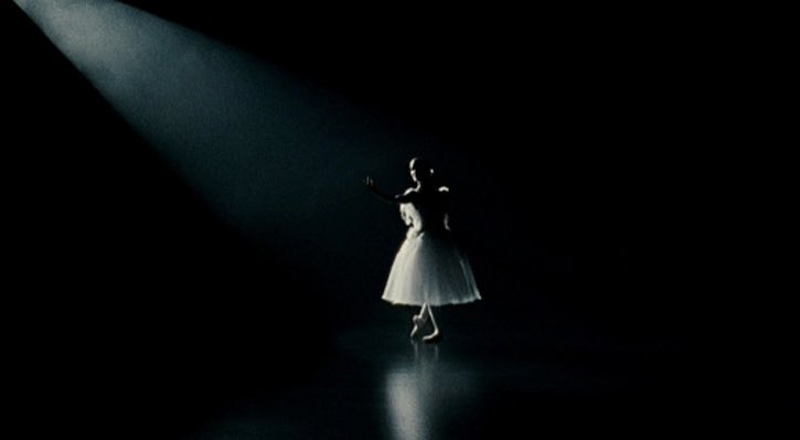 FilmUpdates's tweet photo. 15 years ago, ‘BLACK SWAN’ released in theaters. https://t.co/0VbF2TzGeU