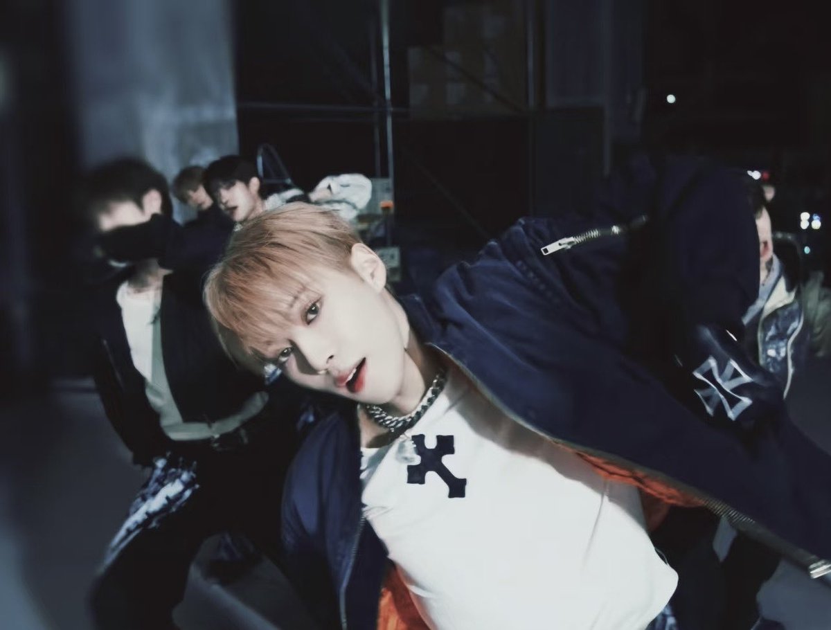 jiahao7777_'s tweet image. 9 secs in a 3 min 27 sec video but you’re all i can see, i am so blessed to see you debut in this world arno zhang 

#ALD1GotTheFormula
ALD1 GOT THE FORMULA
#DriveToTheFormula
DRIVE THE FORMULA
#ALD1_FORMULA
@ALD1_official