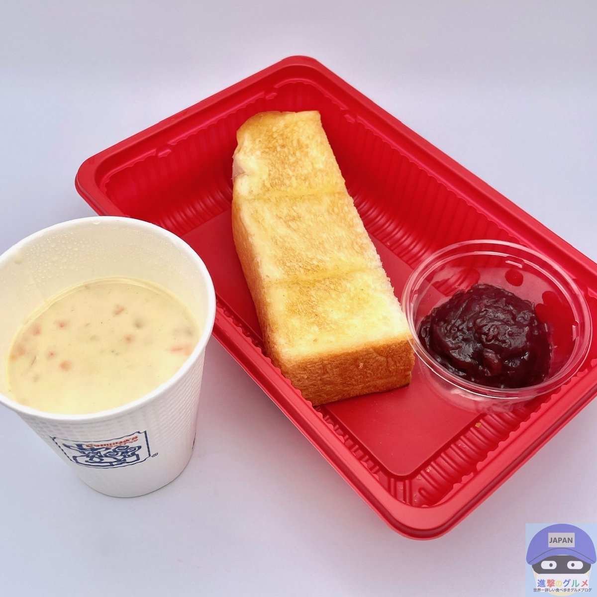 rekishichosadan's tweet image. 「クラムチャウダー（540円～780円）」
2025年12月3日発売、コメダ珈琲店の新商品。
心も体もぽかぽか温まるスープが定番メニューに仲間入りしました。
具だくさんでクリーミー、パンと相性抜群でたまりません。
モーニングの時間帯（開店から11時まで）に利用すると、トーストなどがついてお得です。