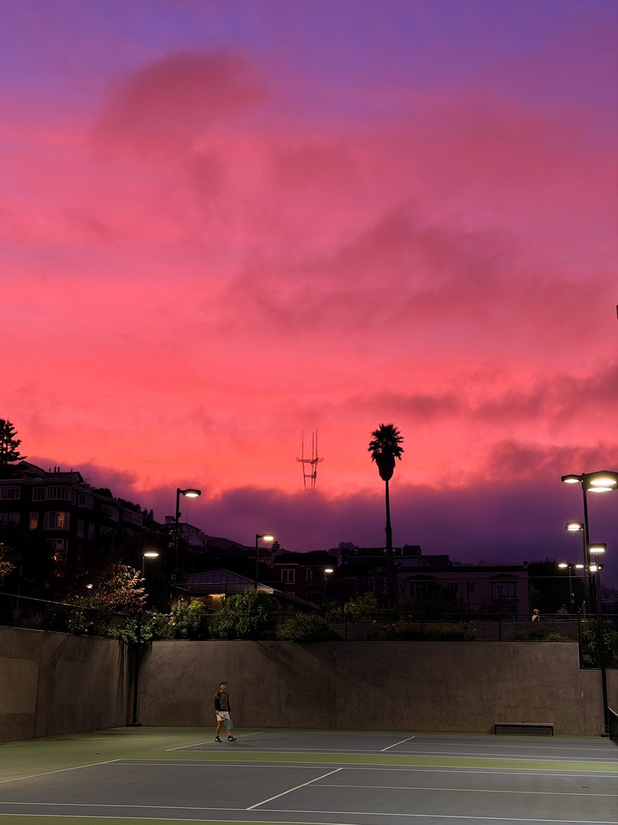 html5cat's tweet image. SF sunset delivered today 🌇