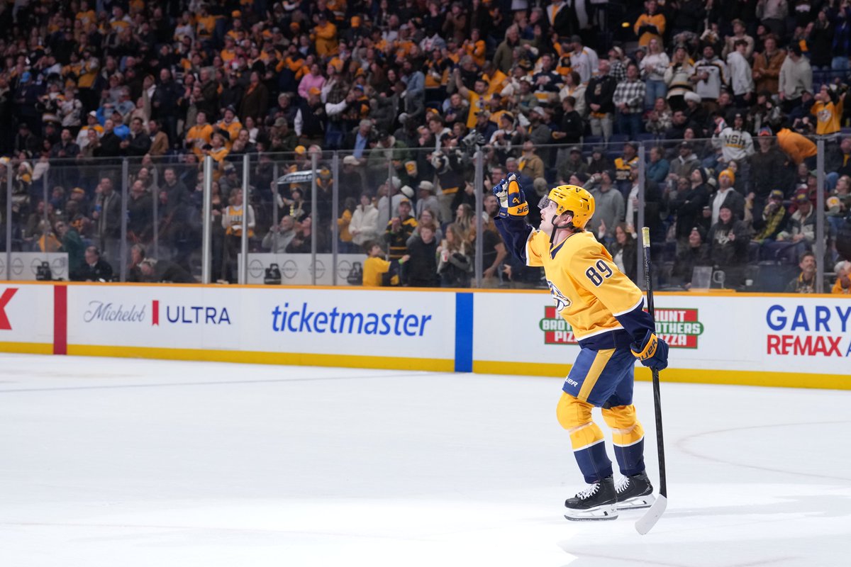 brooksbratten's tweet photo. Ozzy Wiesblatt on his way to the bench following his first NHL goal ❤️ #Preds https://t.co/85P4EtcOec