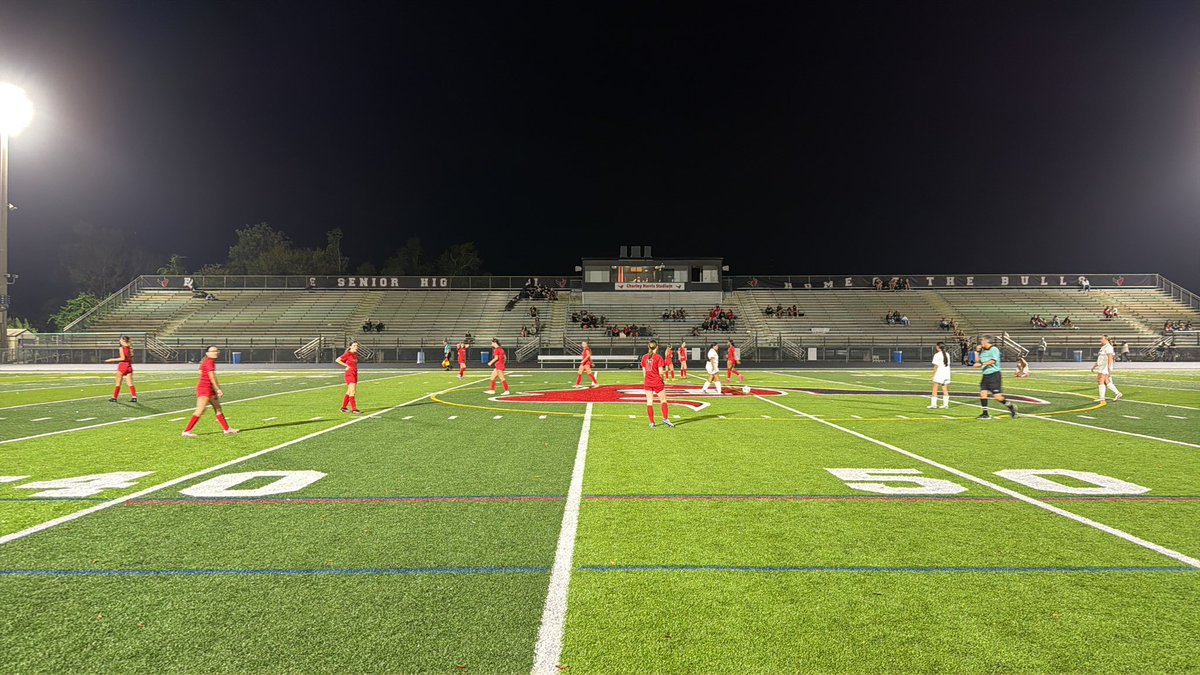 The Lady Bull’s win at home vs. Morgan! Final score 11-0! There were many goal scorers!
Kyndall Ruggiero-⚽️⚽️
Sophia Maxwell-⚽️⚽️
Ellie Egan-⚽️⚽️
Hailey Smith-⚽️⚽️
Eleya Jackson-⚽️⚽️⚽️
🔴⚫️⚪️🤘🏽⚽️
