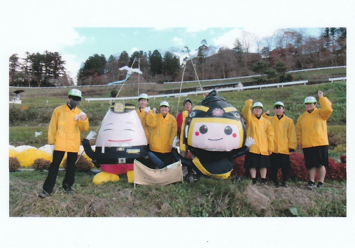 中高生ボランティアによる案山子（かかし）作り（二本松警察署