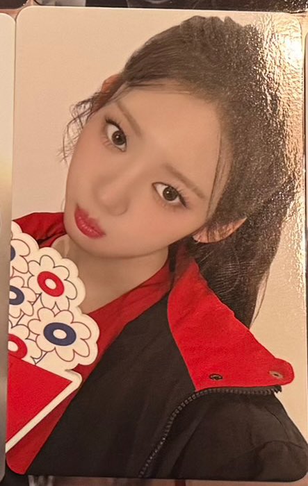 BABYMONSTER ベビモン トレカ 交換

求 複数会場特典 アサ
譲 複数会場特典 ローラ

現在会場付近に居ます。
本日会場手渡し希望です！