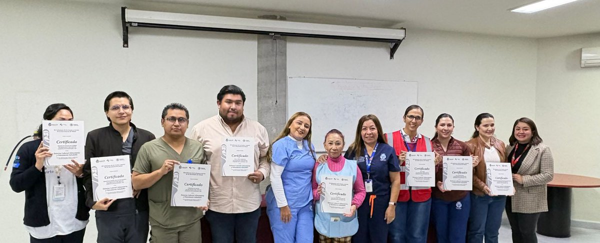 jurisdiccionS8's tweet image. 🏅✨ ¡8 centros de trabajo ya son Entornos Laboralmente Saludables!
Más bienestar 💚 Más prevención 🙌En San Francisco del Rincón  👥🌱
Impulsando lugares más seguro y saludable.
#TrabajoSaludable #JS8 #EntornosSaludables #SaludGto #BienestarLaboral #SaludDeLaGente