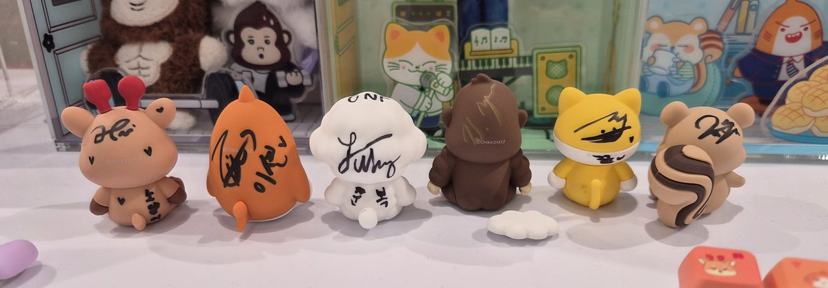 onkkomiz's tweet image. ONF x ONKKOMIZ POP-UP STORE
⭐️ ONKKOMIZ DREAM HOUSE 🌙💭

온앤오프 멤버들이 사진 외 다양한 상품에도
보이지 않는 곳에 자유롭게
흔적을 남겨두었다는 사실 알고 계신가요?
꿈같은 행운이 함께할지 기대해보세요 🍀

💭 구매전 상품 개봉은 하지 말아주세요 🥲
💭 친필 상품들은 기존 재고와…