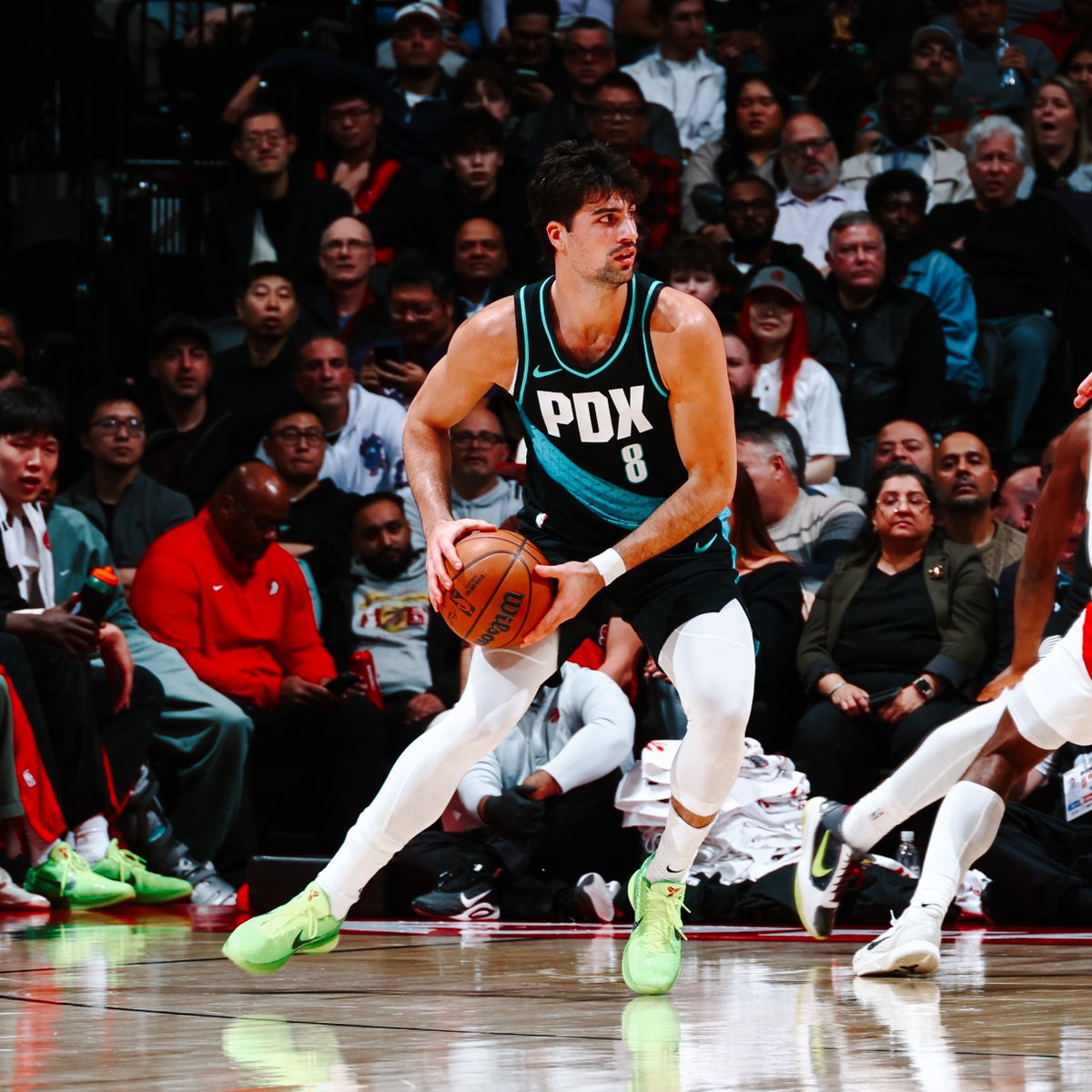 Career-high 14 assists for Deni 🙏 