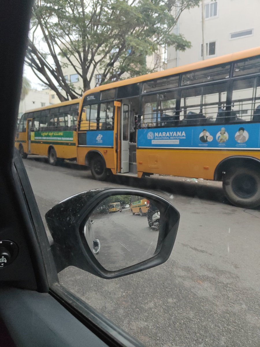 arpitpuri's tweet photo. Day 2 of  in-action and Buses still parked on the curve of Brigade Millenium Road @blrcitytraffic @Jointcptraffic #brigade #Brigademillenium @brigade https://t.co/5kae1MpRjt
