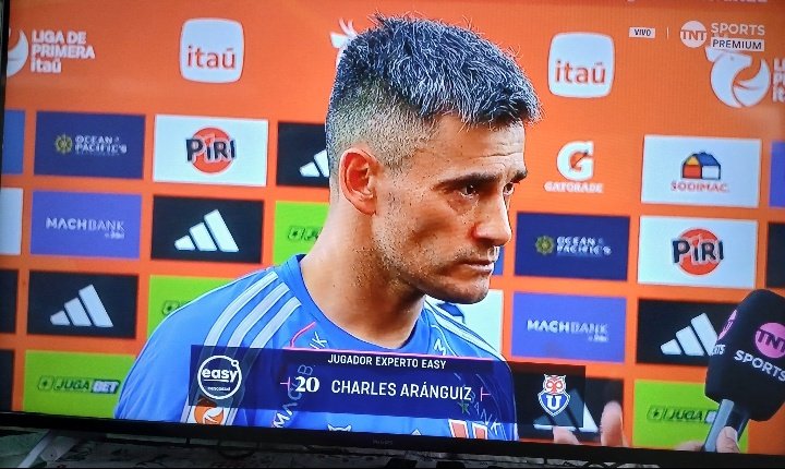 #VamosColoColo #VamoslaU 
A palabras del llorón Charles Aranguiz este año fueron perjudicados por la ANFP,suma el  ser perjudicados por  Conmebol en la Sudamericana. Increíble que solo las mafias pudieron bajar al "Todopoderoso U de Chile "
Increíble la mitomania y el lloriqueo🤦