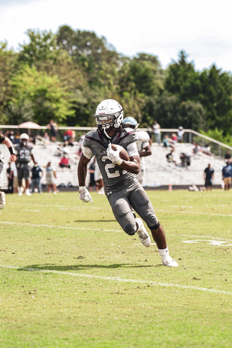 Blessed to be named 1st team all-region RB Thank you <a href="/TopKnight44/">Kevin Tucker</a> <a href="/Lawton8Matt/">Matt Lawton</a>
