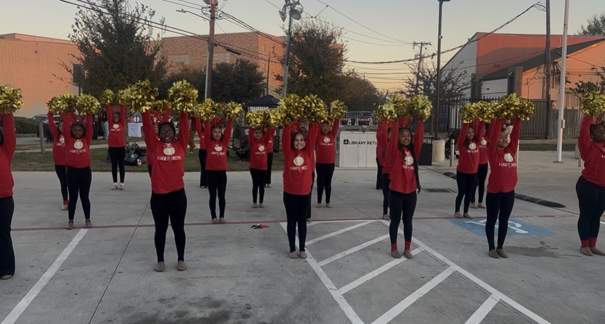 samtasbydance's tweet photo. Festival of Lights 2025 #AGarnetteChristmas https://t.co/9rKuMXBZGV