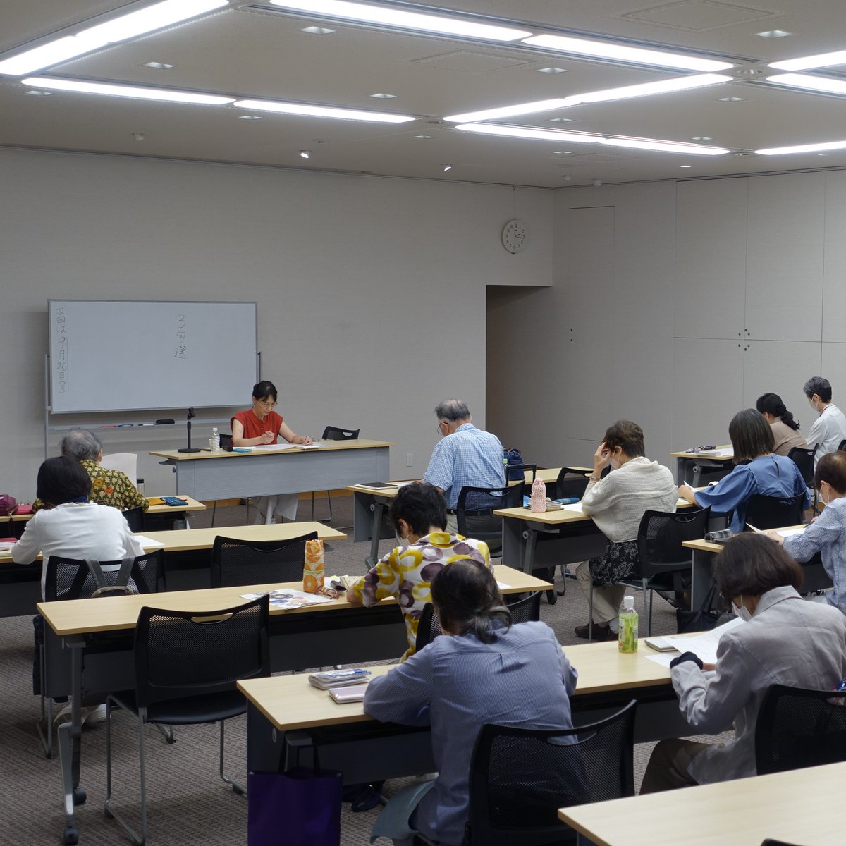 「かきもり俳句コース」は俳句界でご活躍中の先生方を講師に迎え、句会をメインとした俳句実作講座です。次回は12/9(火)14:00から当館の講座室で行います。講師は「円虹」主宰の山田佳乃先生です。兼題など詳しくは当館ホームページ内の講座ページをご覧ください。
#市立伊丹ミュージアム