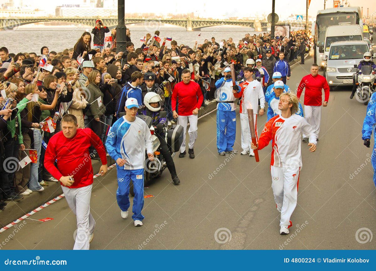 sveuhcb's tweet image. Yagushenko being torchbearer in 2008
#Yagudin #plushenko