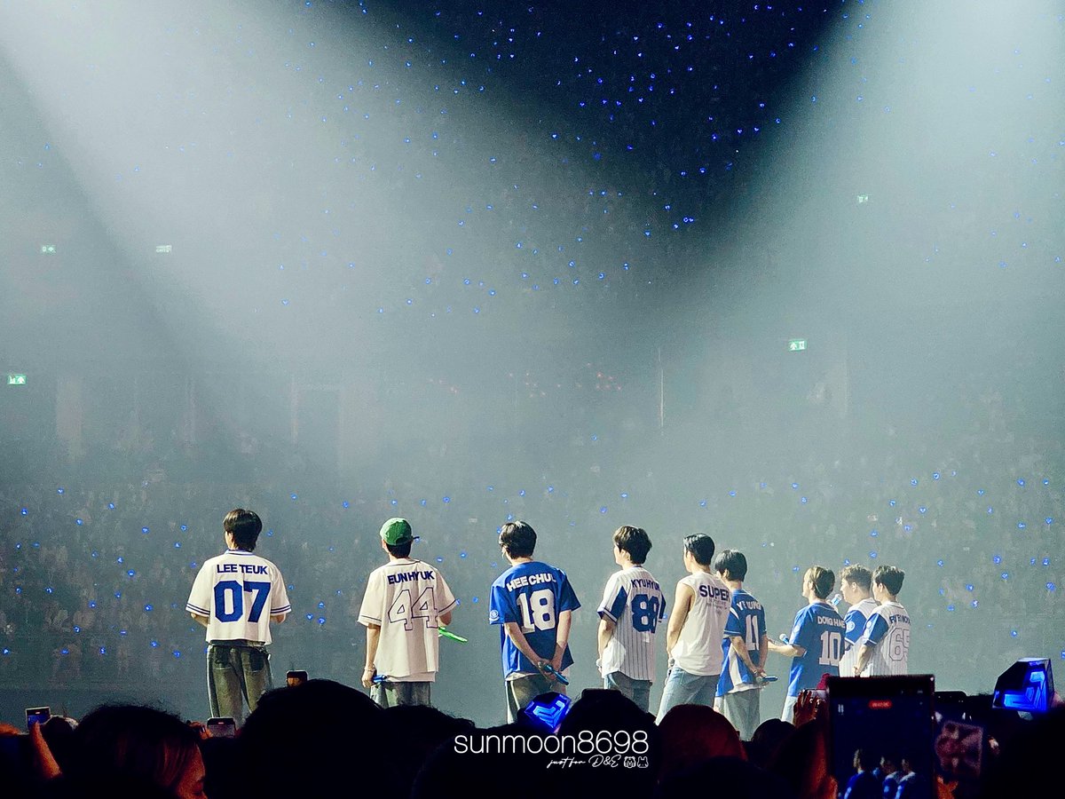 haewadal_union's tweet photo. 251129 #SS10inBKK_Day1 Last Ment

Thank you for coming and thank you for staying 💙💙💙

#SuperJunior https://t.co/8G3Ouzf5Wa