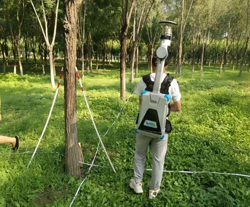 work_worth's tweet photo. Chinese scientists are now mapping entire forests with a futuristic radar backpack!

As a researcher walks through the forest, the radar device emits signals and captures detailed 3D data—recording the height, density, and position of every tree in real-time. #TechForNature https://t.co/IC4zOfKvCg